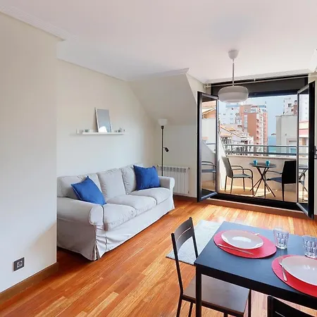 Atico Con Terraza, Vistas Al Mar Y Parking En Playa De S Lorenzo דירה גיחון